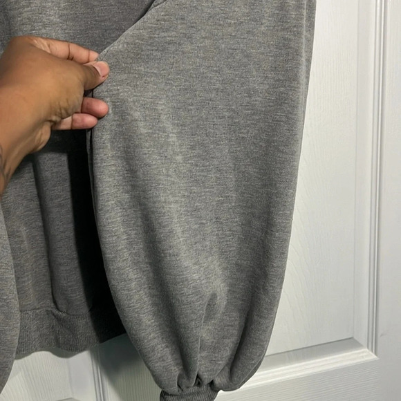 Wonderly women’s gray oversized sweatshirt size small - Picture 5 of 6